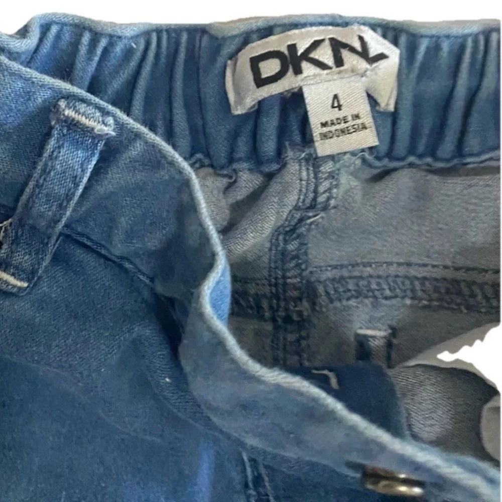DKNY Girls Size 4 White Tank Top Blue Denim Shorts Set Donna Karen New York Kids